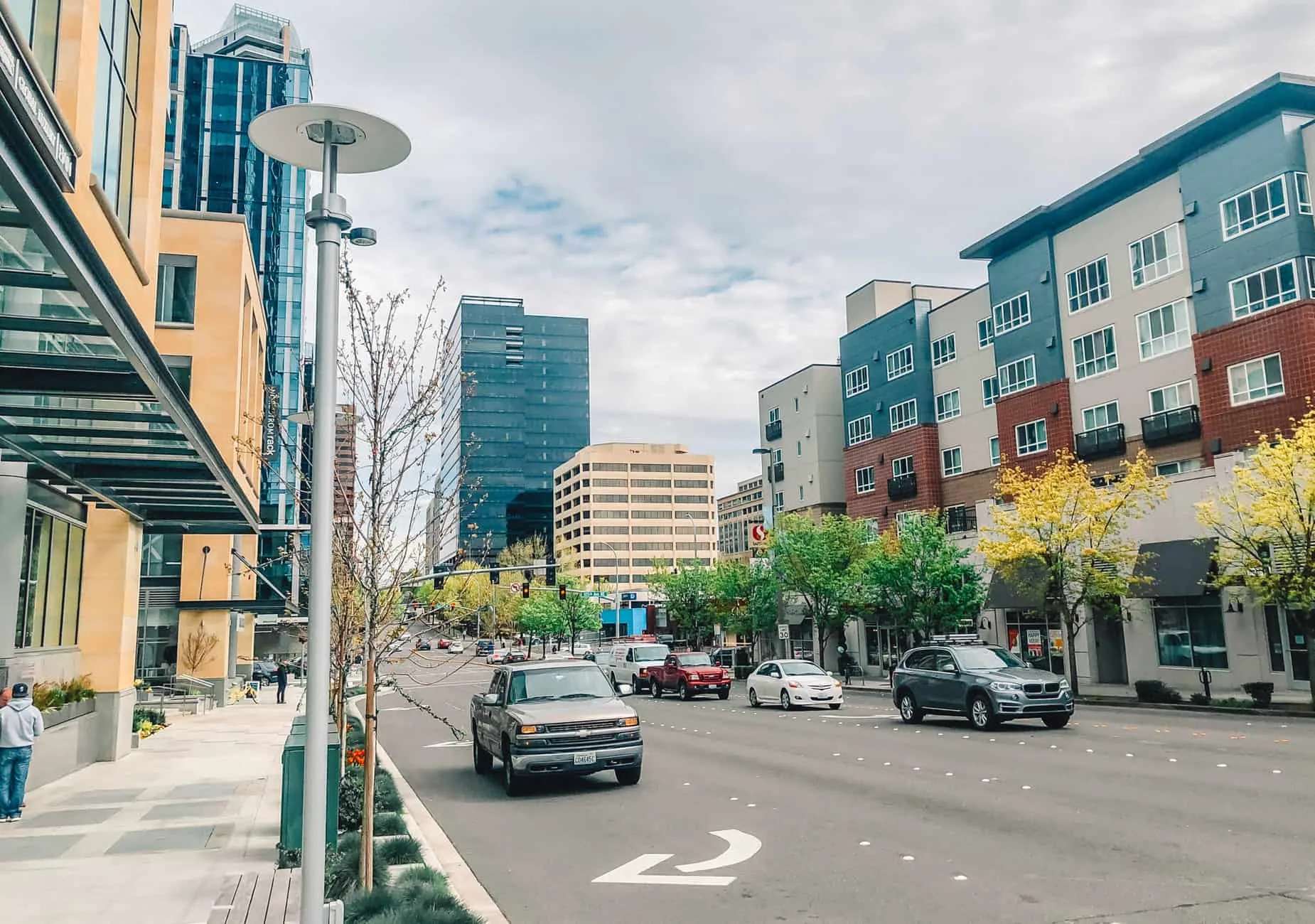 Bellevue street with offices and apartments