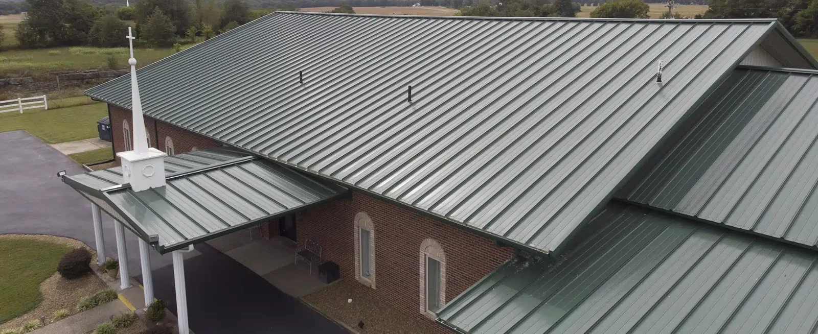 Commercial Standing Seam Metal Roofing in Bellevue, WA